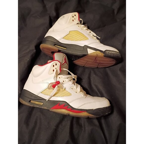 Air Jordan 5 Retro sneakers 2012 Fire Red colorway Size 9.5 - Picture 6 of 9